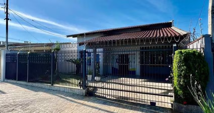 Casa - 02 suites + 01 dormitório