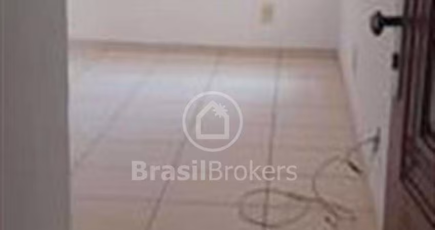 Excelente Localização e Apt !!!... 2qts/ elev / vaga.
