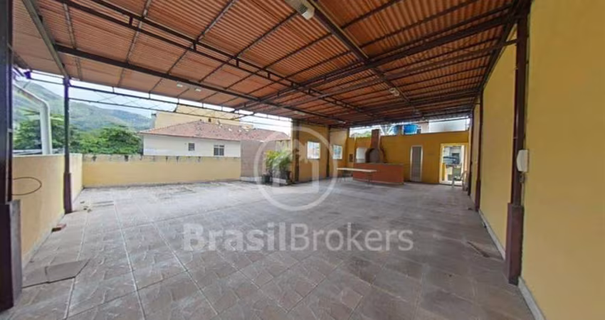 Imóvel moderno e com imenso terraço para seu lazer