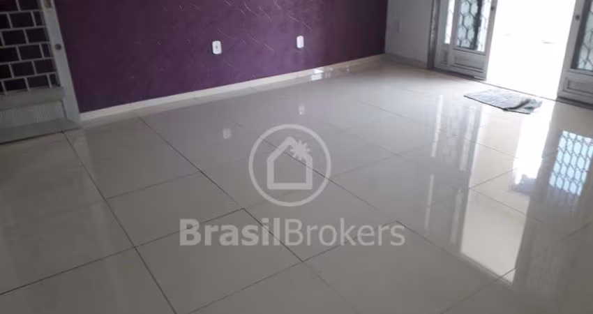 Casa à venda com 321,00m² e 3 quartos em Rocha Miranda, Rio de Janeiro - rj