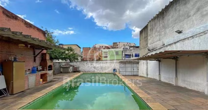 Casa à venda com 276,00m² e 4 quartos em Irajá, Rio de Janeiro - rj