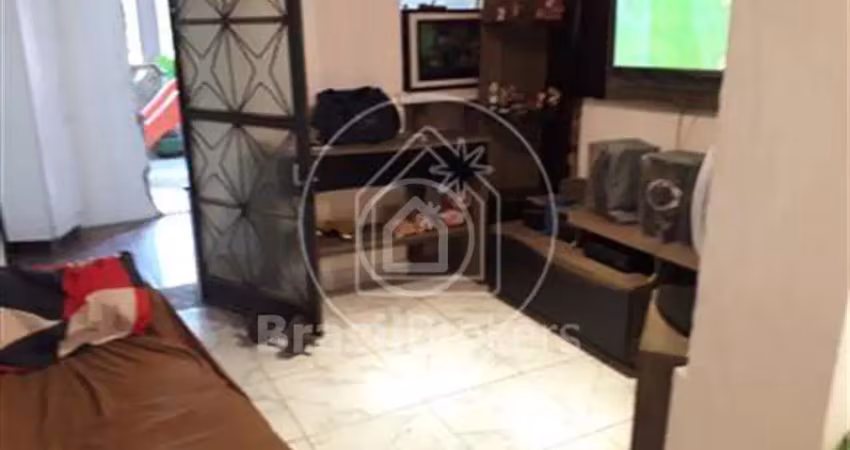 Casa à venda com 330,00m² e 2 quartos em cascadura, rio de janeiro - rj