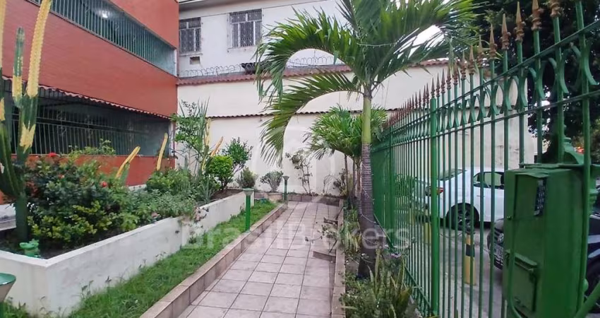 Quarto e sala com VAGA