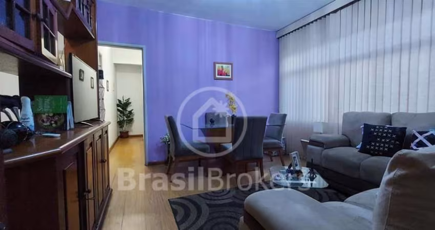 Apartamento òtimo no centro de Ramos com Elevador e vaga na escritura coberta e demarcada