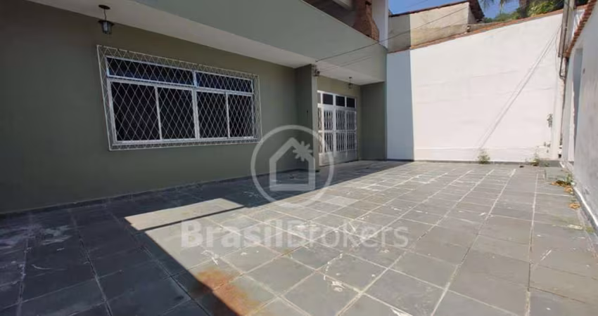 Casa pronta para morar no Valqueire por apenas 390mil