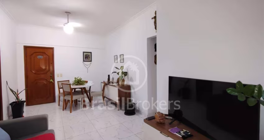 Belíssimo Apartamento 02 Quartos com Vaga-Junto ao Shopping