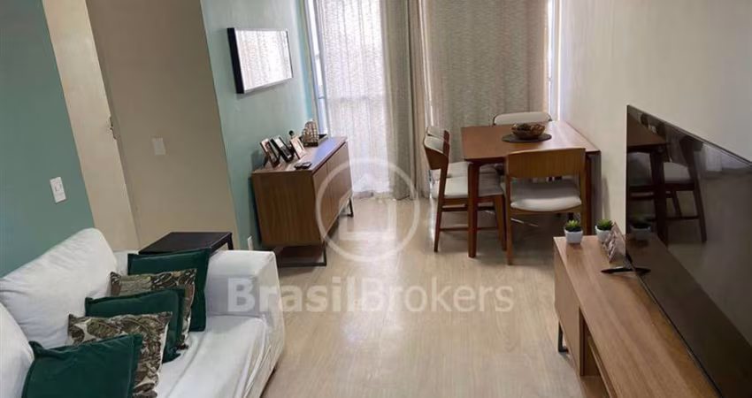 Apartamento 2 quartos + dependência próximo ao centro do Méier