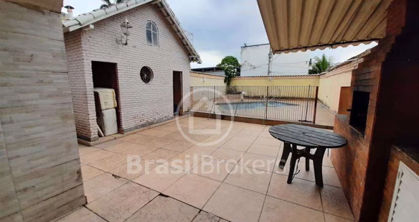Casa 4 quartos em Olaria