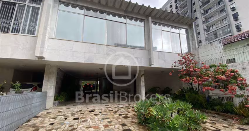 Excelente casa de frente de rua  com 344 m2 Cachambi