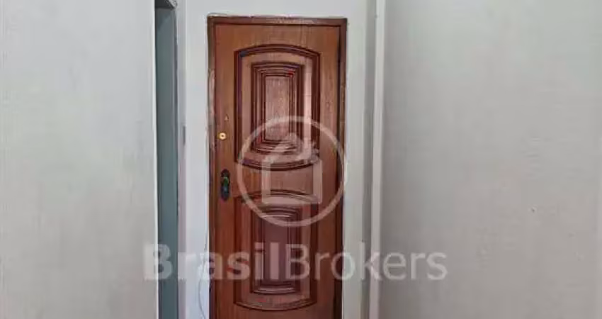 Apartamento !!!...  2 quartos / elevador