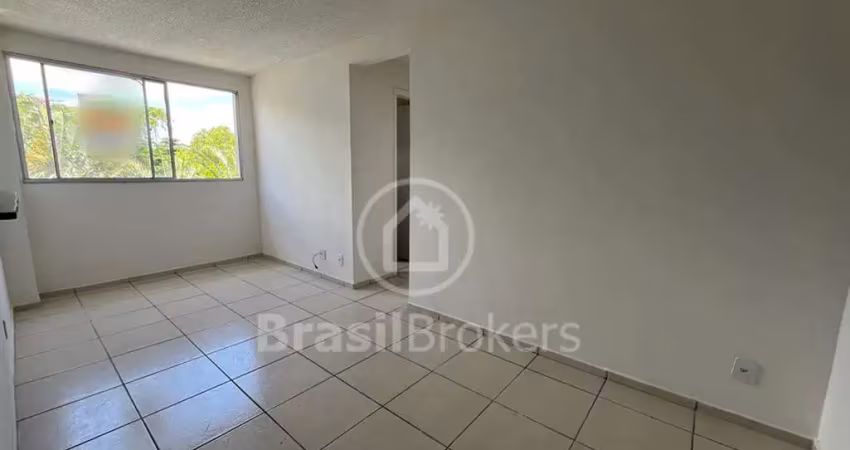 Apartamento em excelente condomínio em honório gurgel