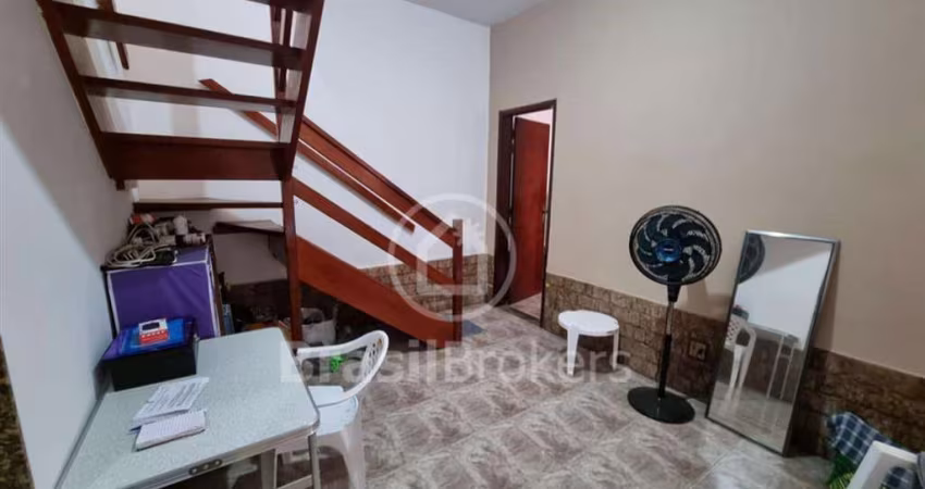 Casa à venda com 156,00m² e 3 quartos em Vila Valqueire, Rio de Janeiro - rj