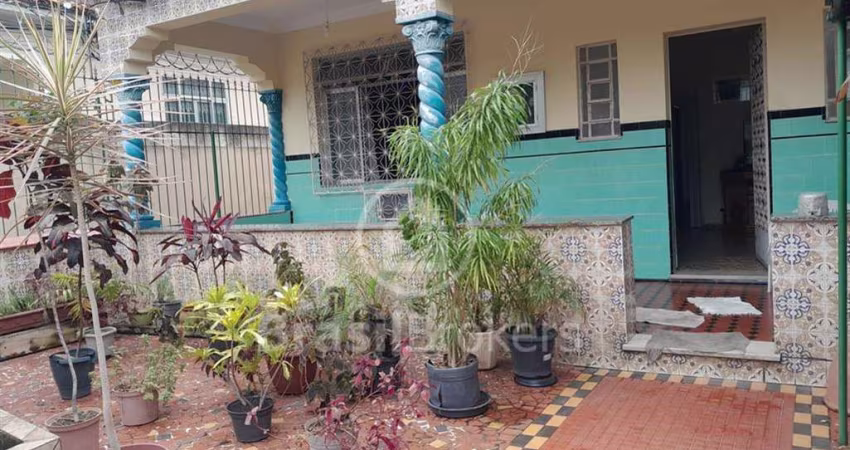 Casa à venda com 120,00m² e 3 quartos em Bento Ribeiro, Rio de Janeiro - rj