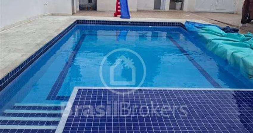 Linda casa dúplex Piedade com 3 quartos