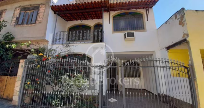Casa de condomínio 3 Quartos + Terraço a poucos minutos do centro do Méier