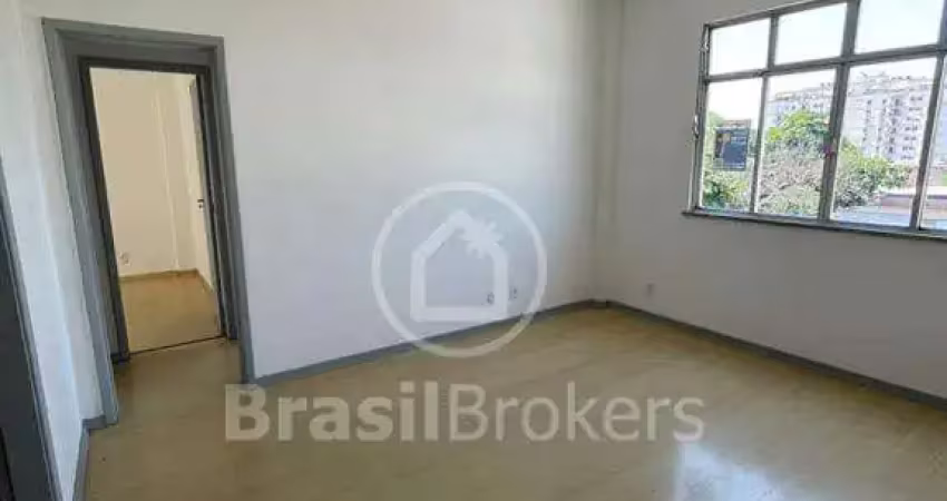 Apartamento 2 quartos na Dias da Cruz