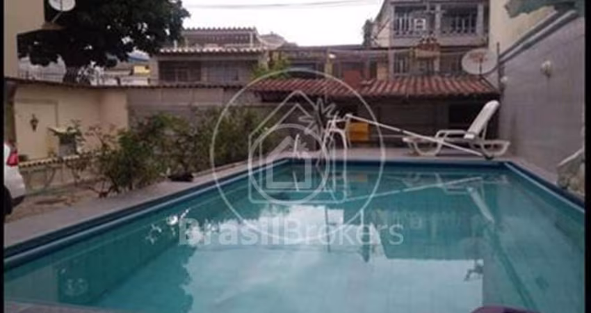 Casa à venda com 200,00m² e 3 quartos em Vista Alegre, Rio de Janeiro - rj