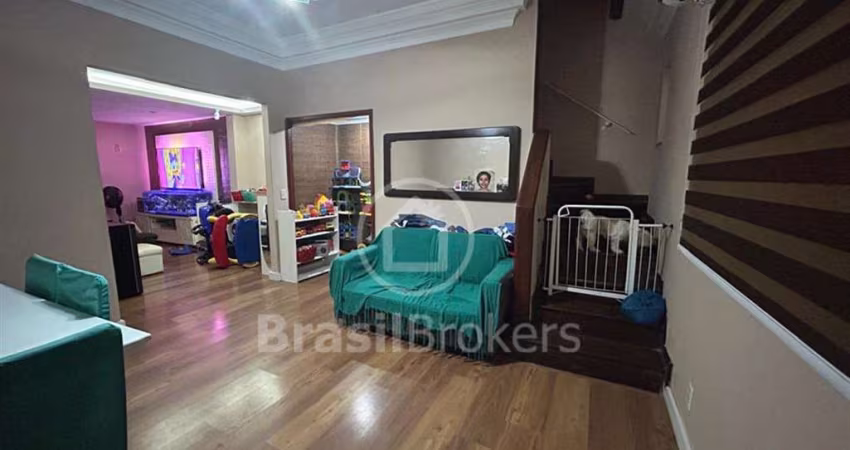 Casa triplex com 5 quartos no Engenho Novo