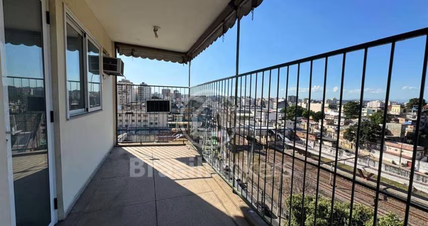 APARTAMENTO DE FRENTE COM 50M2 VARANDA E VAGA DE GARAGEM