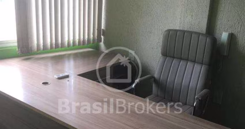 Excelente sala comercial em Madureira