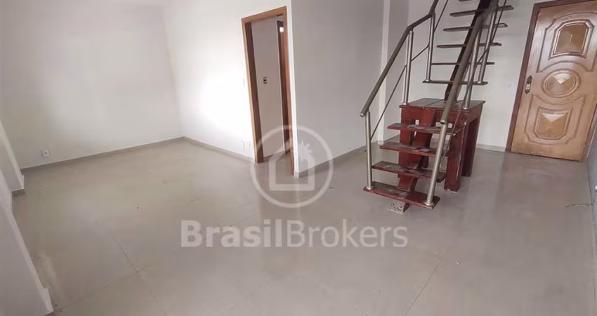 Apartamento Duplex Próximo a Dias da Cruz