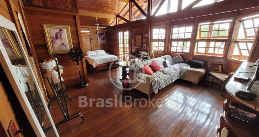 Excelente apartamento tipo casa 3 dormitórios 2 suítes com varanda