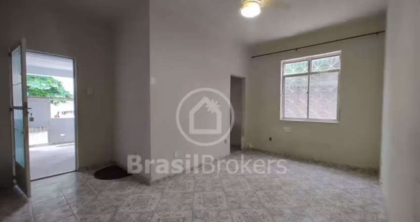 Casa com 4 quartos e espaço para lazer em Piedade