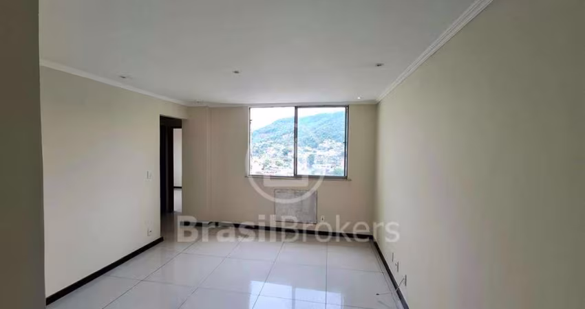 Ótimo apartamento em Cascadura com 2 quartos