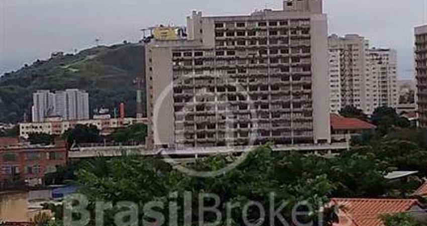 Cobertura 3 quartos em Del Castilho