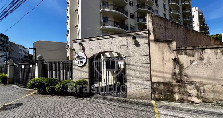 Apartamento Reformado no Méier com 3 Quartos, Suíte e Varandão no Condomínio Bella Carollina