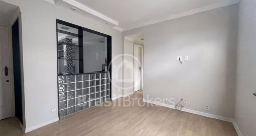 Imóvel residencial em rua privilegiada de Olaria