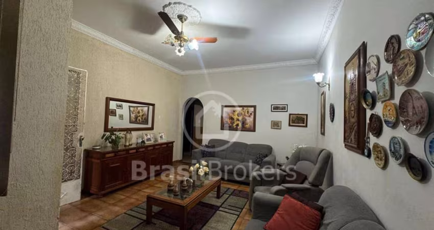 CASA VILA 120M2 4 QUARTOS COM VAGA DE GARAGEM EM TODOS OS SANTOS
