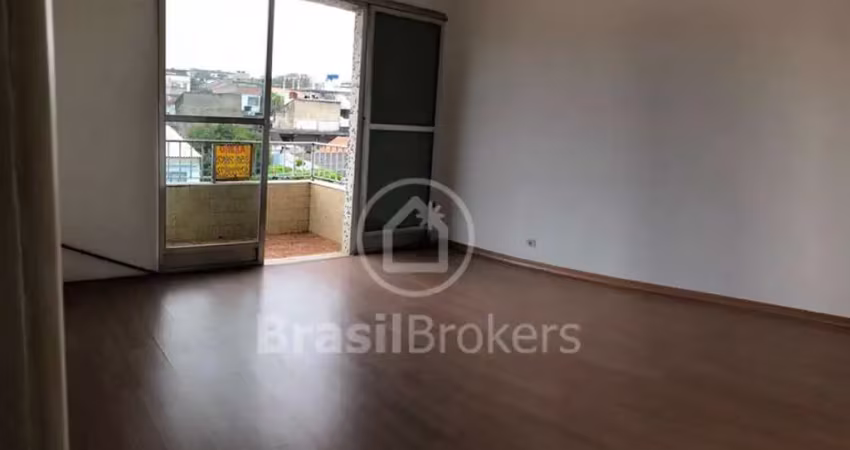 Excelente apartamento de 2 quartos mais dependência de empregada completa em cordovil .