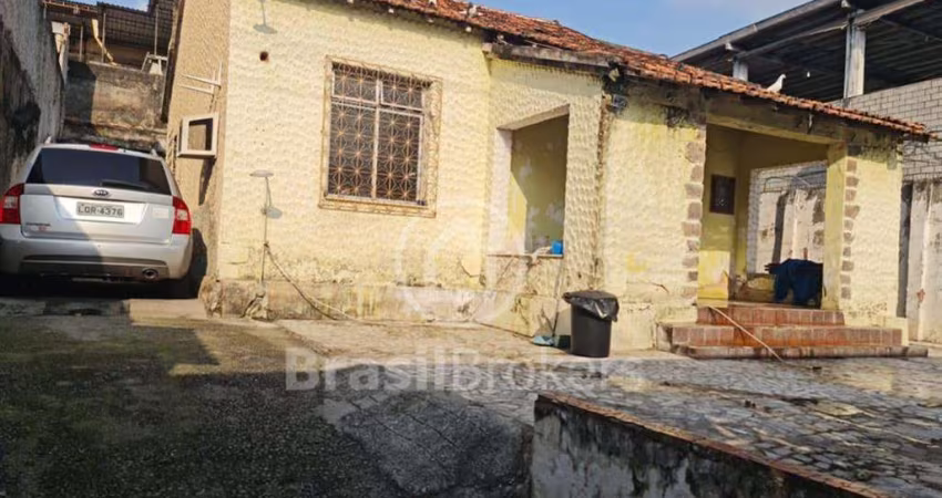 Casa à venda com 398,00m² e 2 quartos em Cascadura, Rio de Janeiro - rj