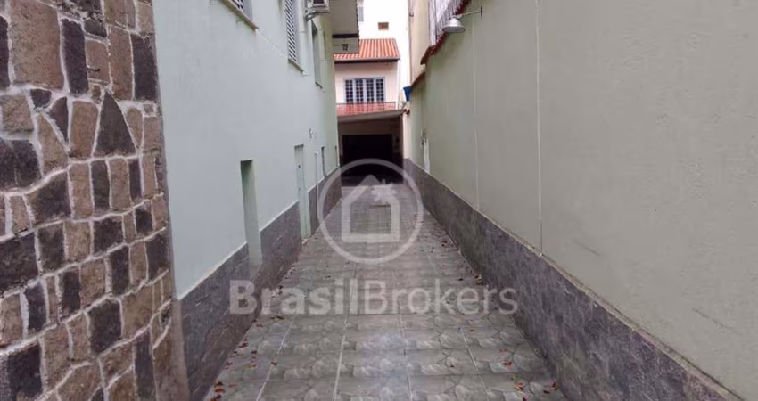 Casa à venda com 258,00m² e 4 quartos em Sampaio, Rio de Janeiro - rj