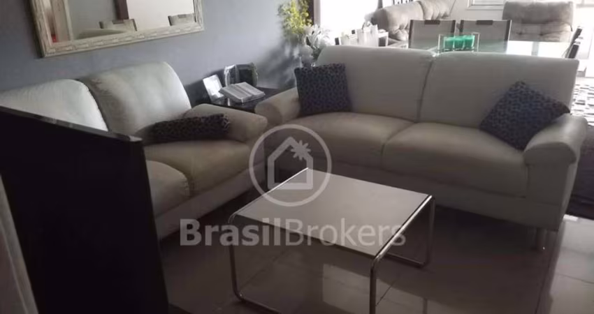 Casa à venda com 200,00m² e 3 quartos em Ramos, Rio de Janeiro - rj