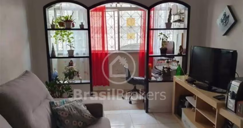 Apartamento à venda com 59,00m² e 3 quartos em del castilho, rio de janeiro - rj