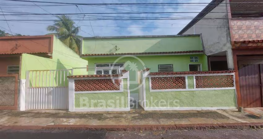 Casa à venda com 50,00m² e 2 quartos em Tomás Coelho, Rio de Janeiro - rj