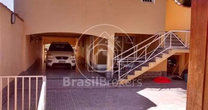 Casa à venda com 213,00m² e 3 quartos em Senador Vasconcelos, Rio de Janeiro - rj