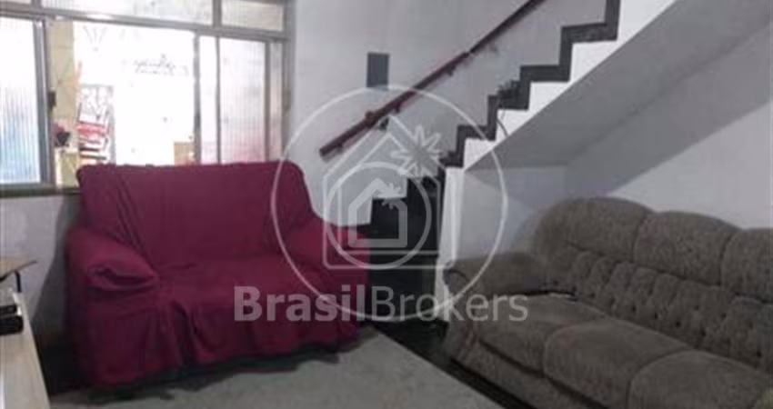 Casa à venda com 249,00m² e 3 quartos em Bangu, Rio de Janeiro - rj