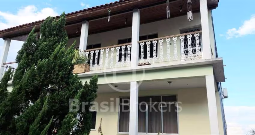 Casa à venda com 284,00m² e 3 quartos em Braz de Pina, Rio de Janeiro - rj