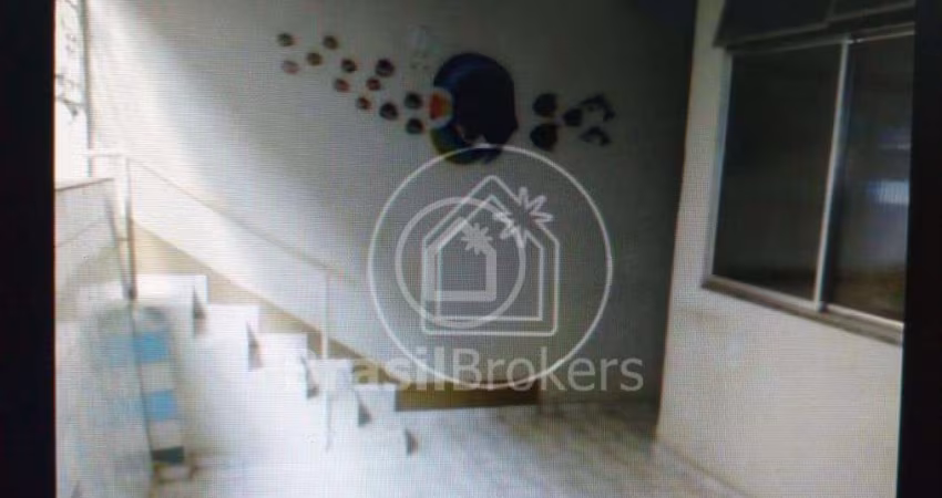 Casa à venda com 550,00m² e 3 quartos em Encantado, Rio de Janeiro - rj