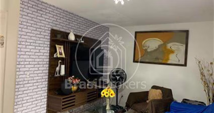 Casa de Condomínio 2 quartos, sendo 1 suíte