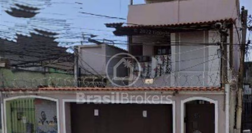 Casa 8 quartos, sendo 5 suítes