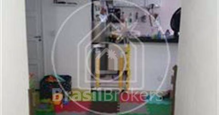 CONDOMINIO ALMIRANTE BARROSO - Apartamento 3 quartos