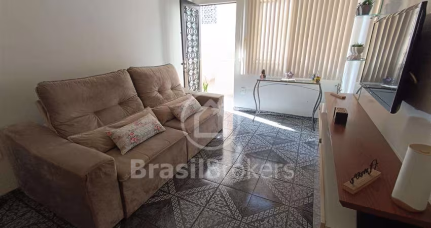 Casa de Vila à venda em Quintino Bocaiuva!