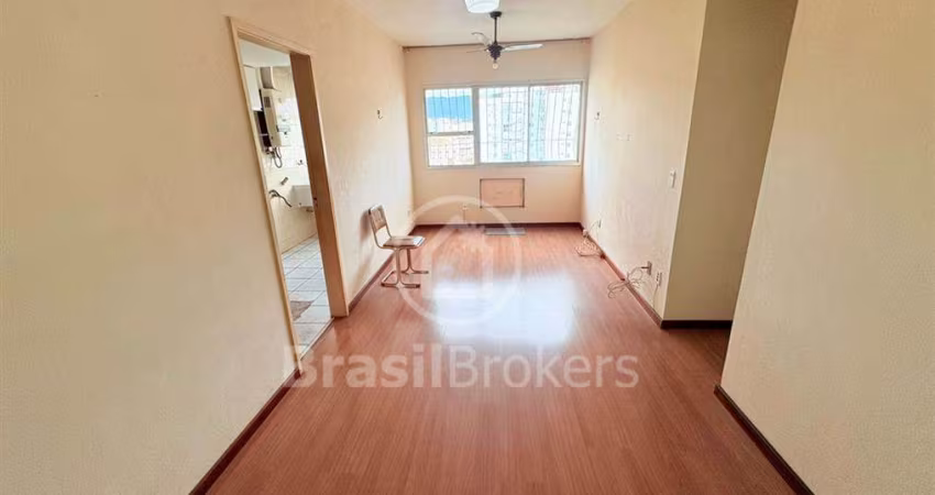Apartamento 2 quartos, sendo 1 suíte