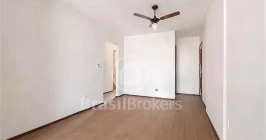 Excelente localização! 2 quartos, 3 banheiros, rua grão pará..aceitando financiamento!