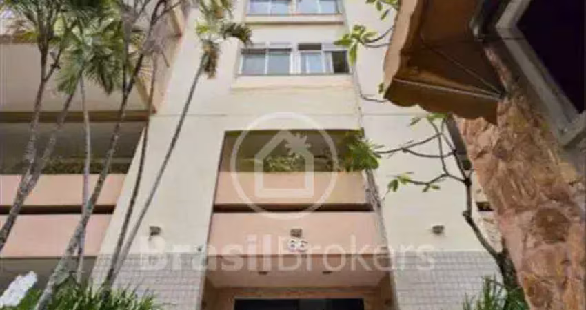 Bosque das hortências! excelente apartamento, 2 quartos, ampla sala, varanda, todo reformado, aceitando financiamento.