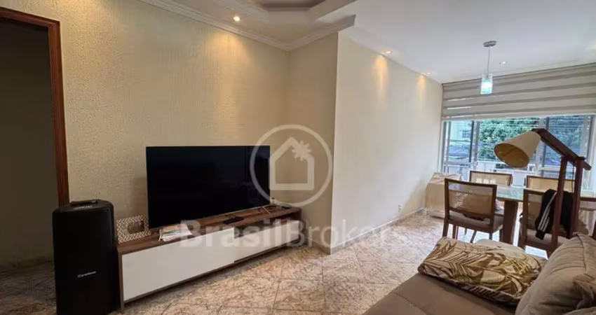 Apartamento 2 quartos, frente e  vaga de garagem - olaria